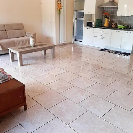 Appartement D'Une Chambre Avec Jardin Clos A Montauban *